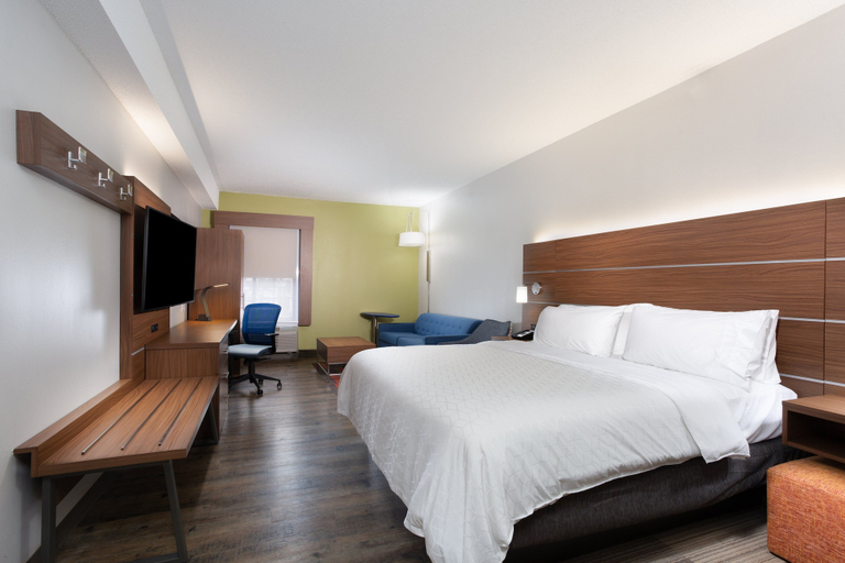 Bedroom 3, Holiday Inn Express & Suites MOREHEAD CITY, Carteret