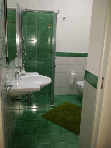 Bathroom 5, Bed & Breakfast Massico, Napoli