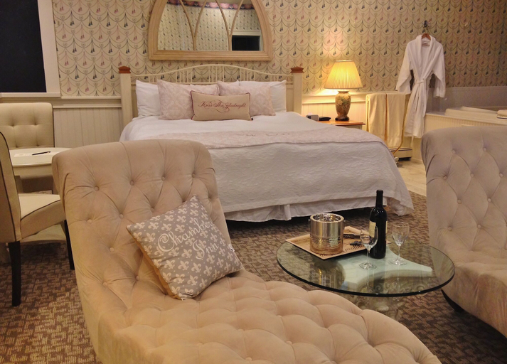 Bedroom 3, Chambery Inn, Berkshire