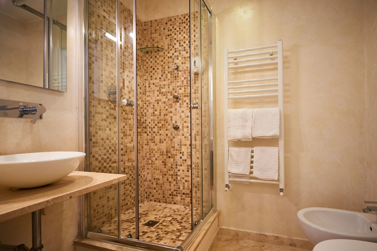Bathroom 5, Le Stanze del Duomo, Florence