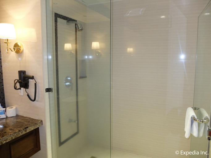 Bathroom 5, Central Park Tower Resort, Mabalacat