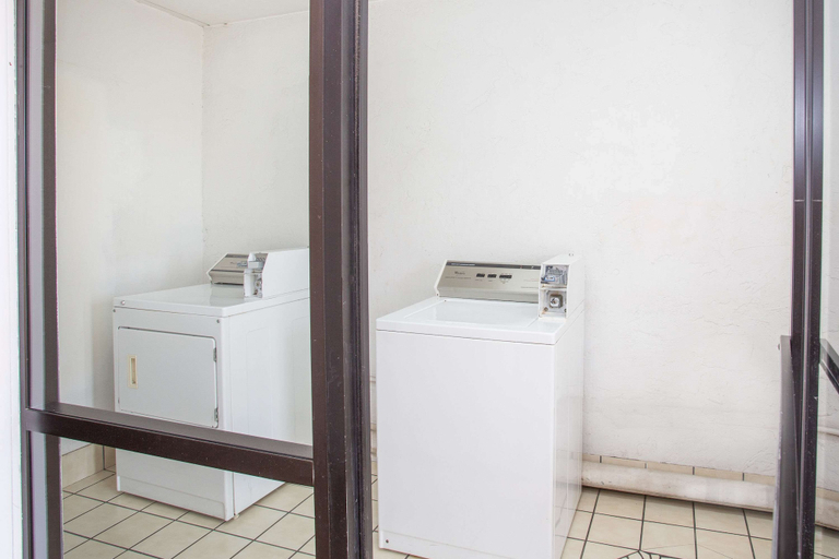 Bathroom 4, Super 8 by Wyndham Springdale AR, Washington