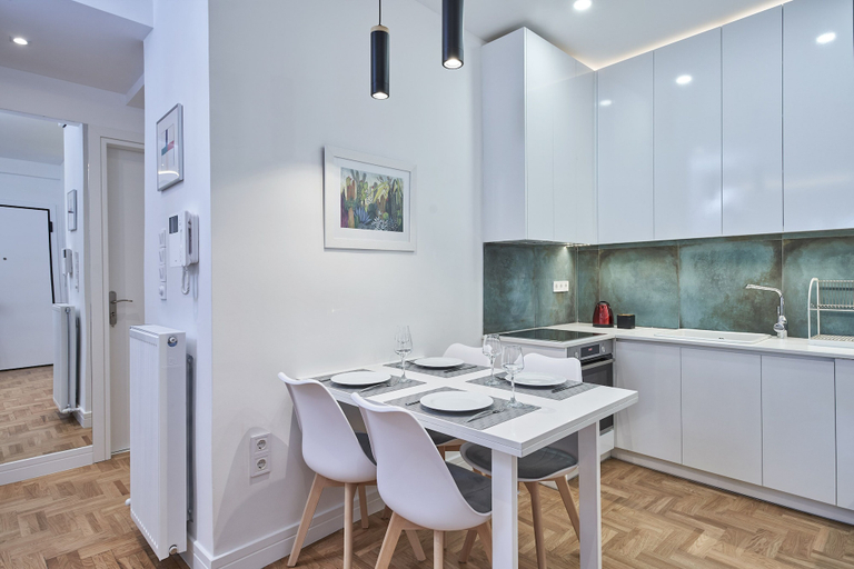 Others 5, Elite Living 2bd Apt next to Hilton-Ilisia Park, Attica
