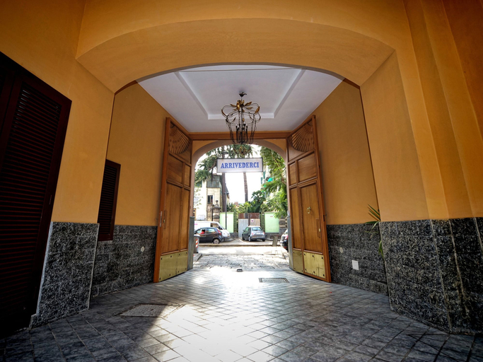 Others 5, Hotel Barbato, Napoli