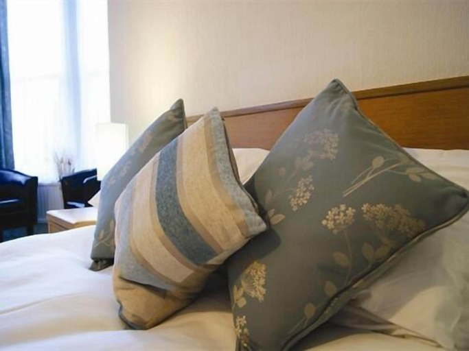 Bedroom 2, Anchorage Hotel, Torbay