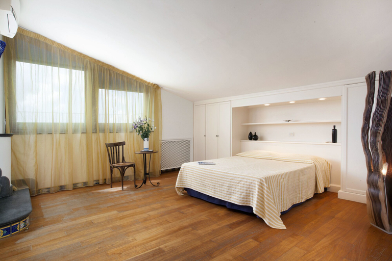 Bedroom 5, Villa Il Pino, Napoli