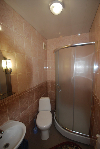 Bathroom 3, Zelenaj Dacha, Rakhivs'kyi