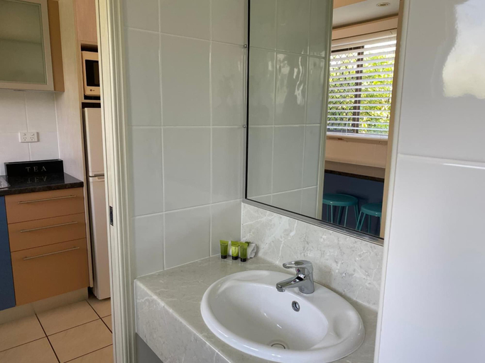 Bathroom 3, Hervey Bay Motel, Hervey Bay - Pt A