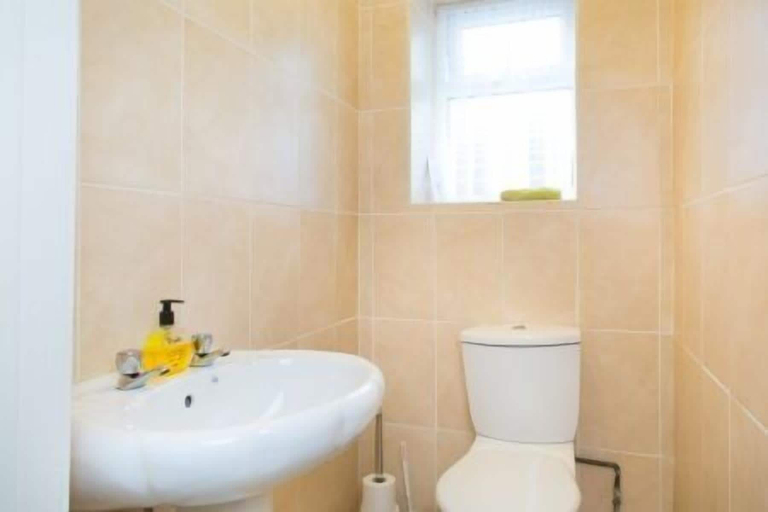 Bathroom 3, The Firs Bed and Breakfast, Plymouth