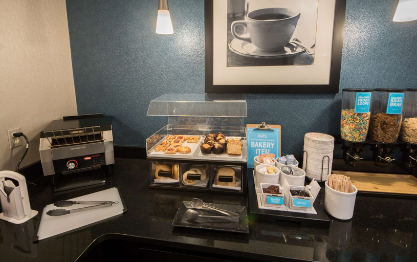 Food & Drinks 5, Hampton Inn Lakeland, Polk