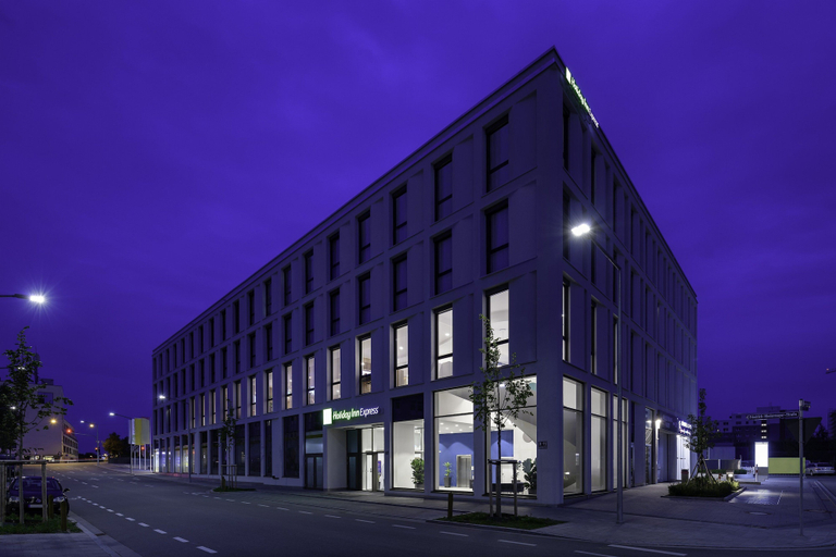 Exterior & Views 3, Holiday Inn Express REGENSBURG, Regensburg