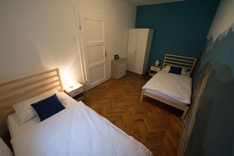 Bedroom 4, Vila Teslova, Ljubljana