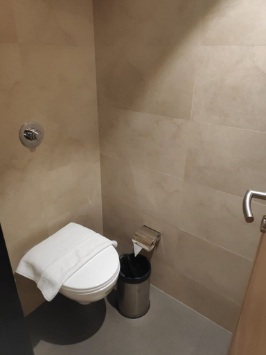 Bathroom 4, Hotel Leafio Mumbai, Mumbai Suburban