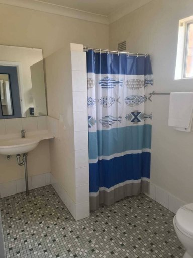 Bathroom 3, Valley View Motel, Upper Hunter Shire