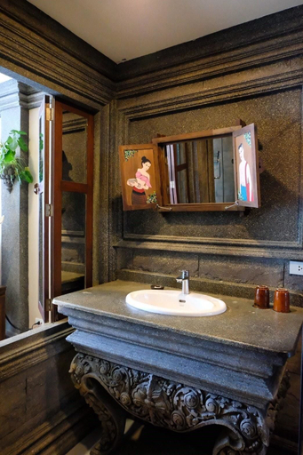Bathroom 4, Le Palais Hotel, Ko Phangan