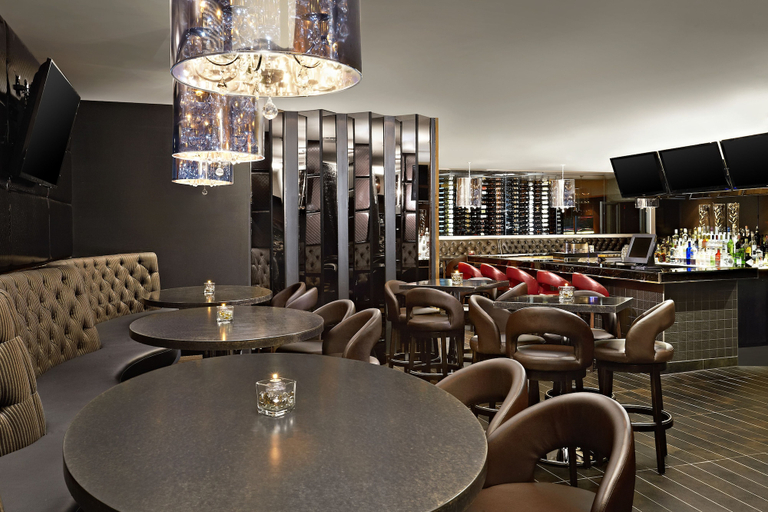 Food & Drinks 5, Four Points by Sheraton Hotel & Suites Calgary West, Division No. 6