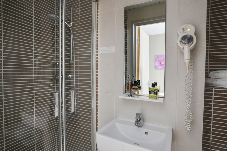 Bathroom 5, Hotel du Printemps, Paris