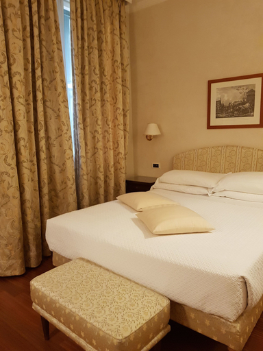 Bedroom 3, Phi Hotel Canalgrande, Modena