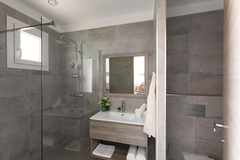 Bathroom 3, Hotel Marina di Lava, Corse-du-Sud