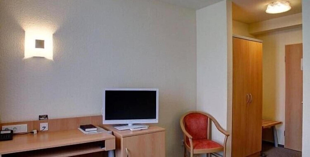 Bedroom 3, Hotel Manu, Paderborn