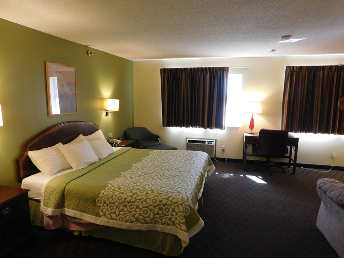 Bedroom 3, Days Inn by Wyndham Lexington NE, Dawson