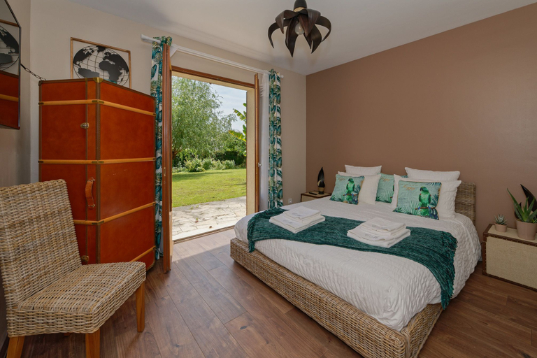 Bedroom 3, Le Clos Magedon, Yvelines