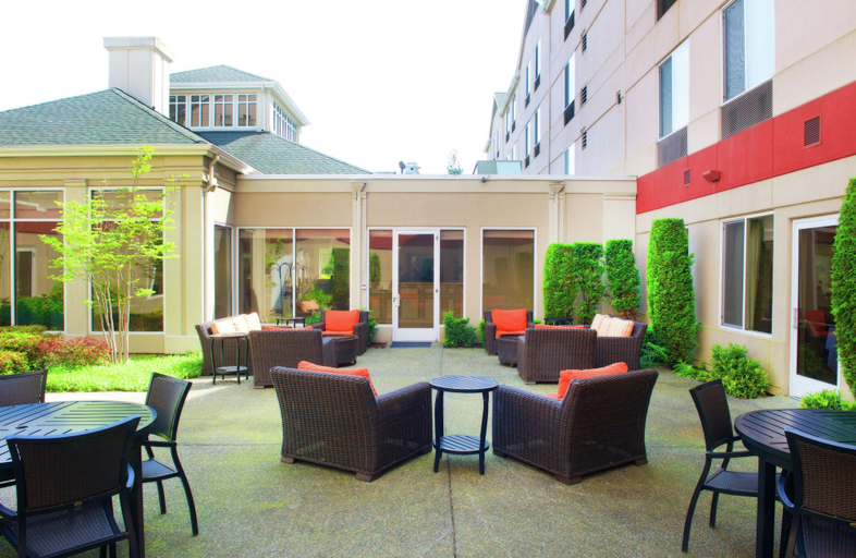 Food & Drinks 5, Hilton Garden Inn Seattle/Renton, King