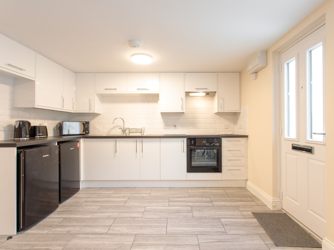 Others 4, Dartford Luxurious Apartment, Kent