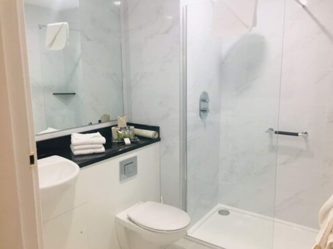 Bathroom 4, Falls Hotel & Spa
