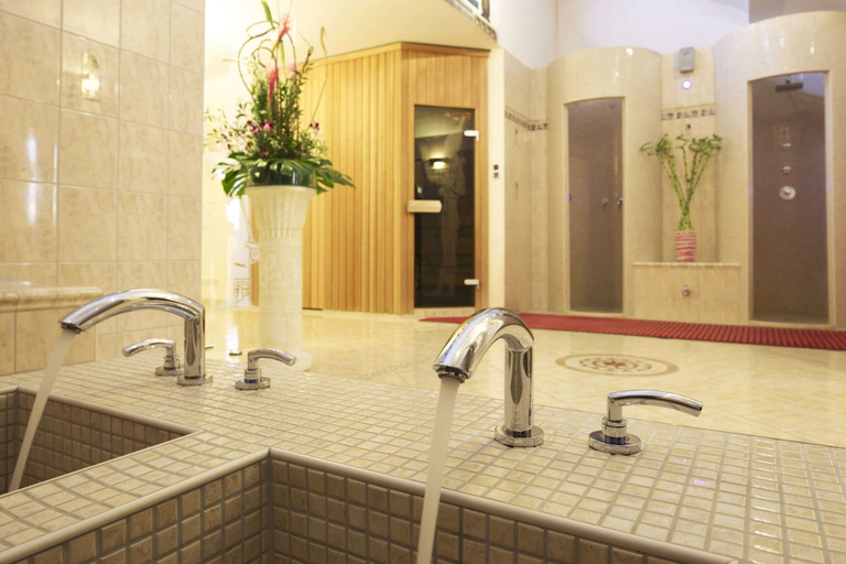 Bathroom 4, Hollywood Media Hotel, Berlin