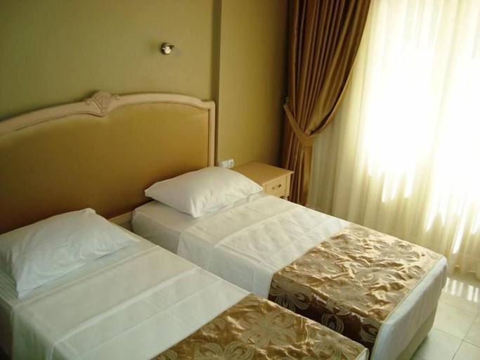 Bedroom 4, Golden Moon Apart Hotel, Kuşadası