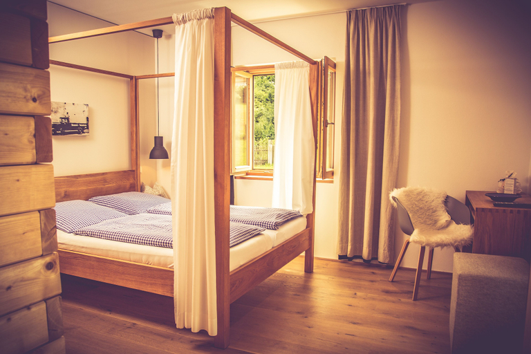 Bedroom 4, Gasthaus Am Ödenturm, Cham