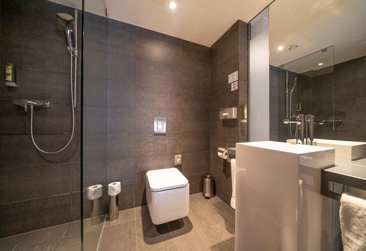 Bathroom 4, Q Hotel Grand Cru Gdańsk, Gdańsk City