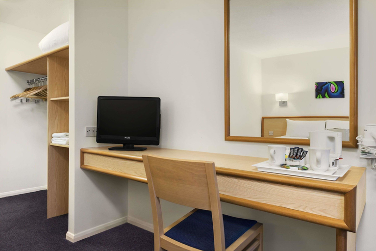 Others 5, Days Inn by Wyndham Bridgend Cardiff M4, Bridgend