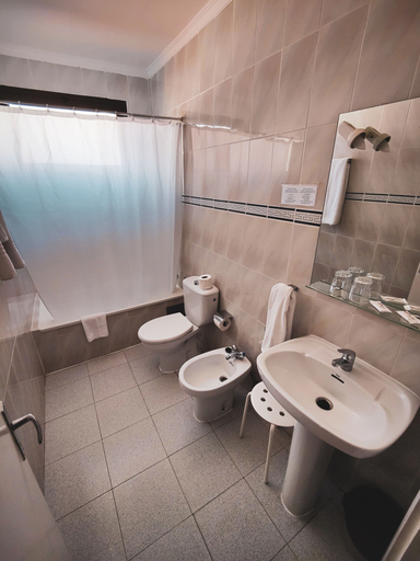 Bathroom 4, Hotel Olympia, Las Palmas