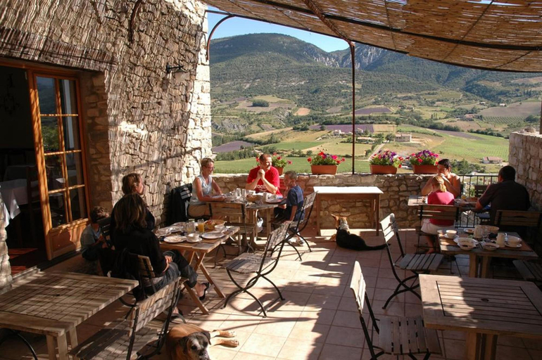 Food & Drinks 4, La Claveliv®re, Drôme