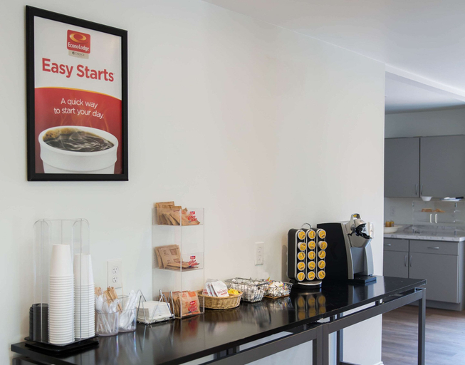 Food & Drinks 5, Econo Lodge Harrisburg - Hershey North, Dauphin