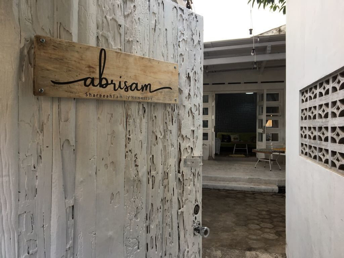 Exterior & Views 2, Abrisam Shareeah Family Homestay, Yogyakarta