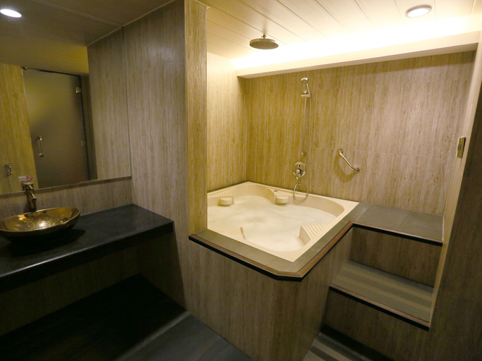 Bathroom 5, Hotel Ava Malate, Manila, Manila City