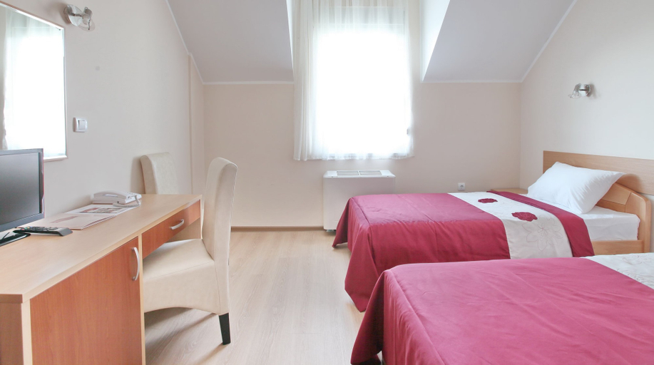 Bedroom 3, Hotel Novella Uno, Belgrade