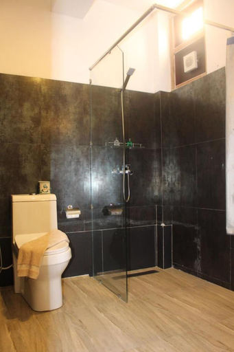 Bathroom 4, Hotel Villa kapuru, Negombo