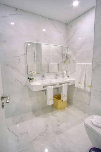 Bathroom 4, Hotel Fonte Velha, Ponte da Barca