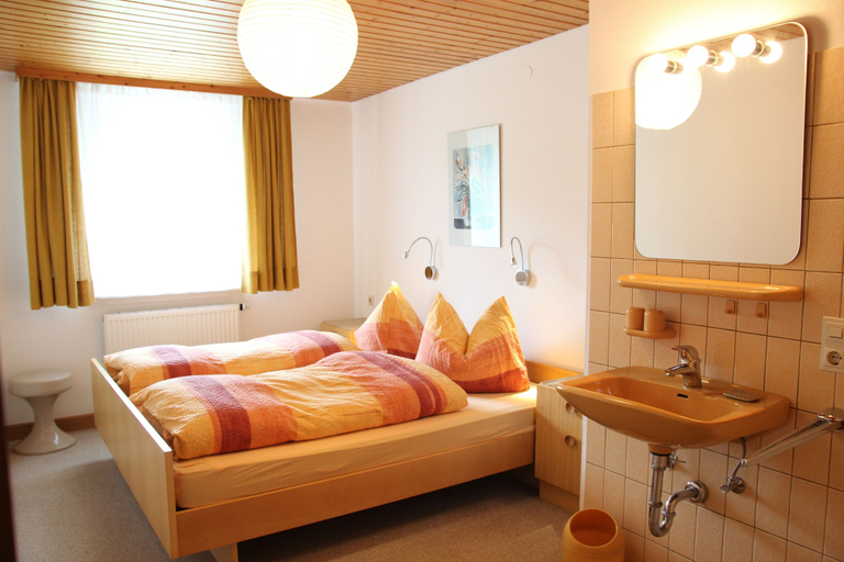 Bedroom 3, Gästehaus Steiert, Lörrach