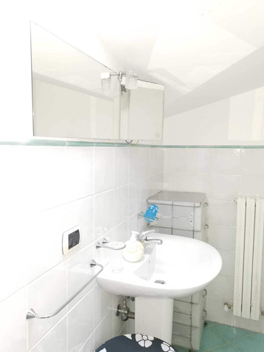 Bathroom 4, Attico Marina, Teramo