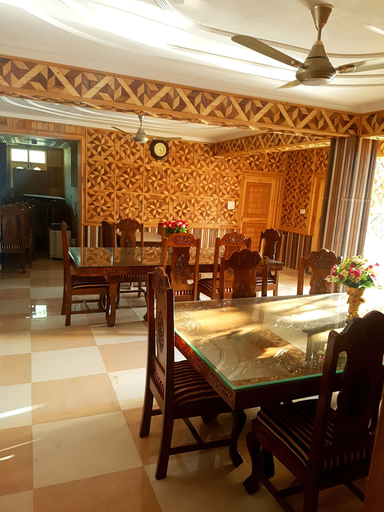Food & Drinks 5, Grand Noora Palace, Srinagar