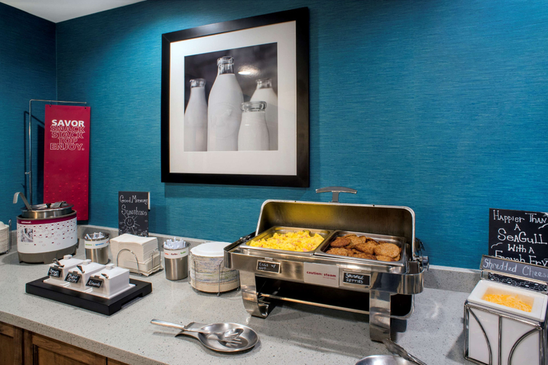 Food & Drinks 5, Hampton Inn Gulf Shores, Baldwin