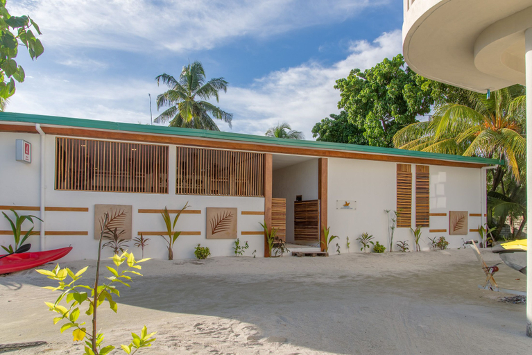 Exterior & Views, Dhiffushi White Sand Beach Hotel, Kaafu Atoll