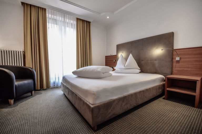 Bedroom 3, Hotel Luna Mondschein, Bolzano