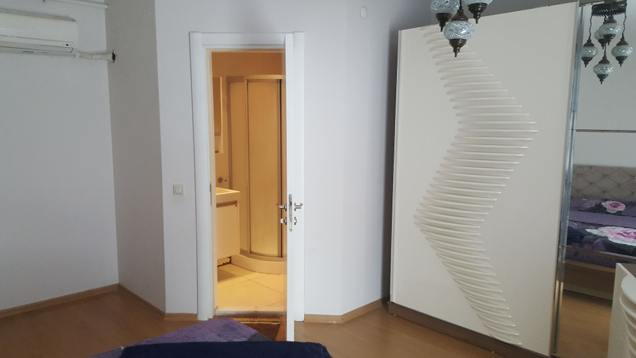 Bedroom 2, Dream Of Holiday, Yıldırım