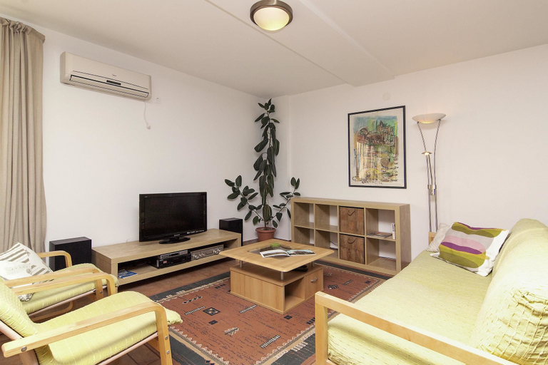 Others 5, Apartments Levan Ceja, Medulin